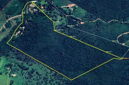 Fazenda em Goianápolis