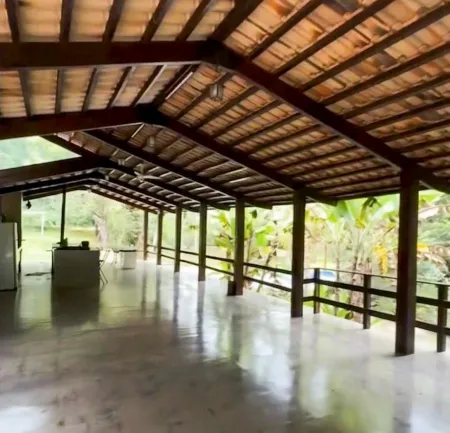 Fazenda em Goianápolis