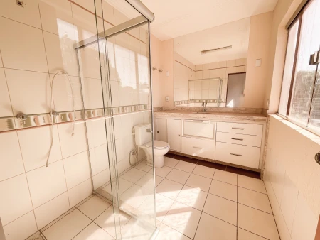 Sobrado Comercial Setor Marista