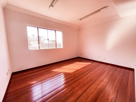 Sobrado Comercial Setor Marista