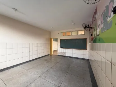Prédio no Jardim Ana Lúcia