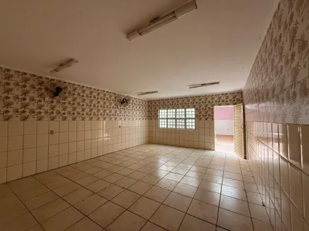 Prédio no Jardim Ana Lúcia