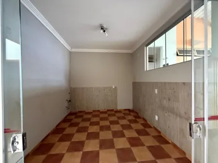 Prédio no Jardim Ana Lúcia
