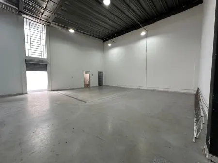 Prédio Comercial no Setor dos Funcionários