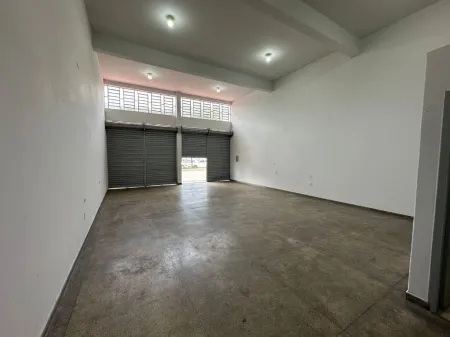 Prédio Comercial no Setor dos Funcionários