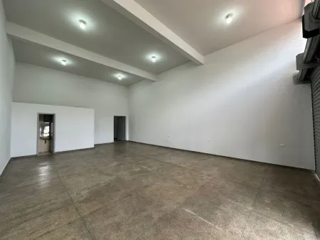 Prédio Comercial no Setor dos Funcionários
