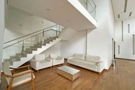 Follow Bueno Residence