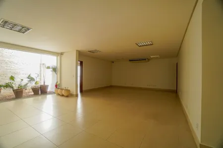 Prédio no Setor Marista