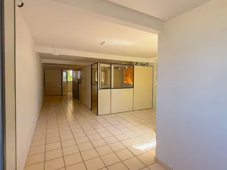 Prédio Comercial no Jardim Transbrasiliano