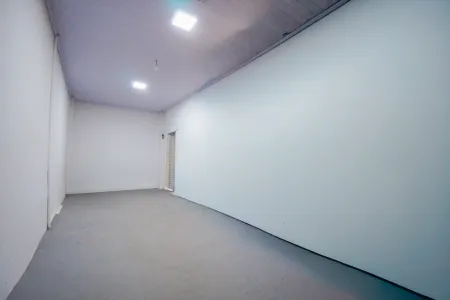 Prédio Comercial no Jardim Transbrasiliano