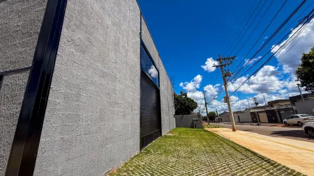 Galpão Comercial  no Residencial Barravento