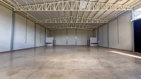 Galpão Comercial  no Residencial Barravento
