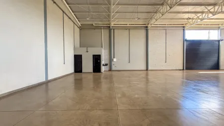 Galpão Comercial  no Residencial Barravento