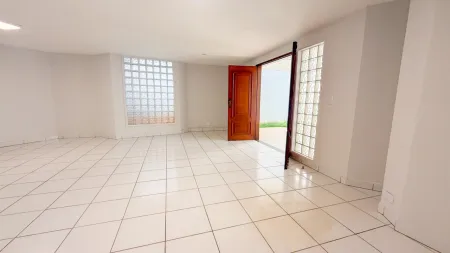 Sobrado Comercial no Setor Sul