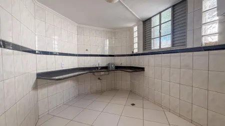 Sobrado Comercial no Setor Sul