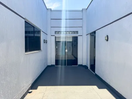 Sobrado Comercial no Setor Sul