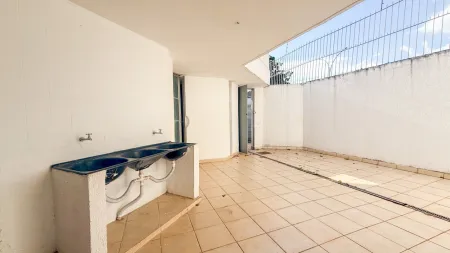 Sobrado Comercial no Setor Sul