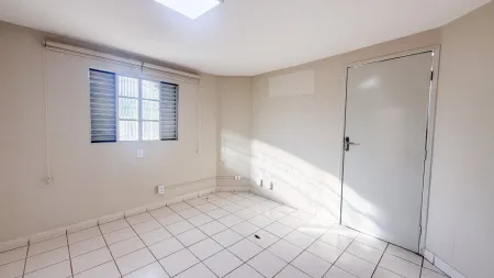 Sobrado Comercial no Setor Sul