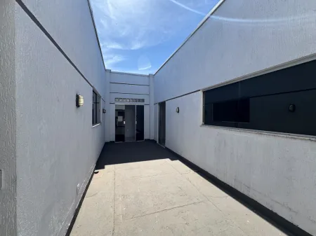 Sobrado Comercial no Setor Sul