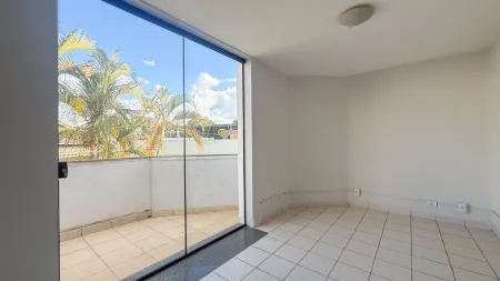 Sobrado Comercial no Setor Sul