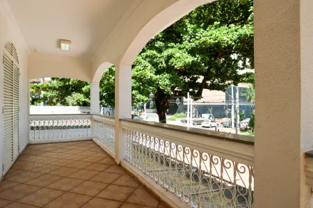 Sobrado Comercial no Setor Marista