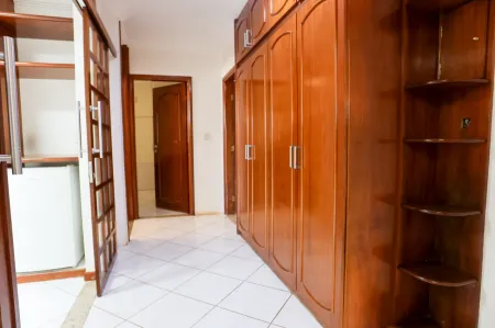 Sobrado Comercial no Setor Marista