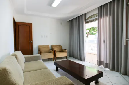 Sobrado Comercial no Setor Marista
