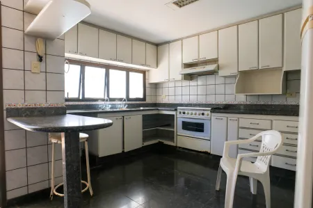 Sobrado Comercial no Setor Marista