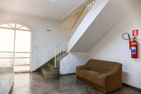 Sobrado Comercial no Setor Marista