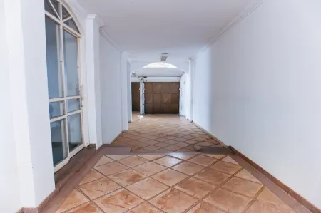 Sobrado Comercial no Setor Marista