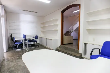 Sobrado Comercial no Setor Marista