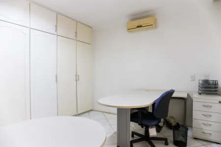 Sobrado Comercial no Setor Marista