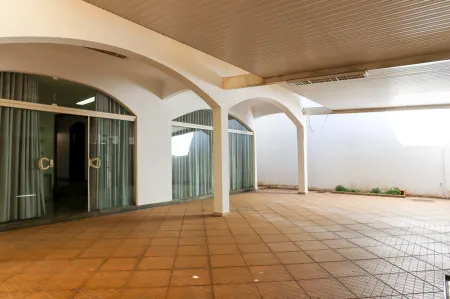 Sobrado Comercial no Setor Marista