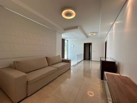 Sobrado Jardins Madri