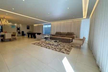 Casa na Vila Rezende