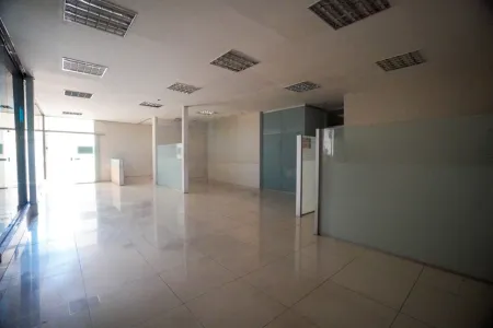 Prédio Comercial no Setor Oeste