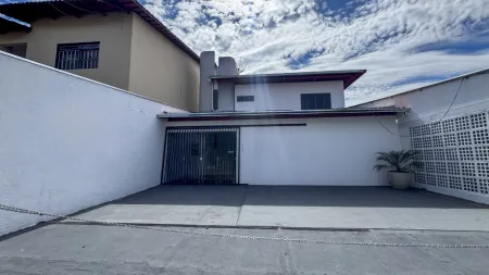 Sobrado Comercial no Setor Sul