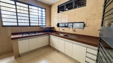 Sobrado Comercial no Setor Sul