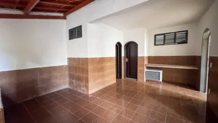Sobrado Comercial no Setor Sul