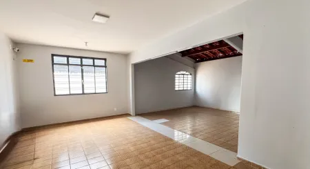 Sobrado Comercial no Setor Sul