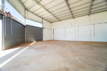 Galpão Comercial no Residencial Kátia