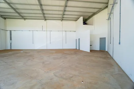 Galpão Comercial no Residencial Kátia