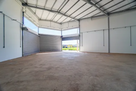Galpão Comercial no Residencial Kátia