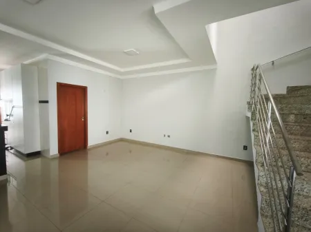 Sobrado no Jardim Atlântico