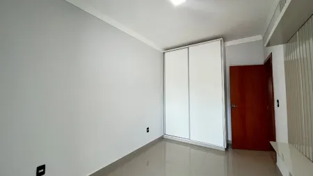 Sobrado no Jardim Atlântico