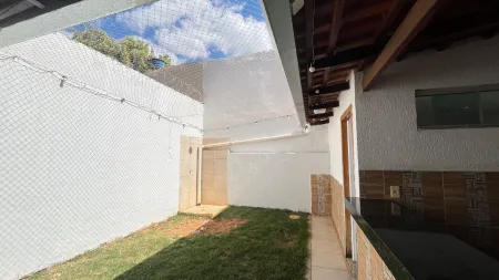 Sobrado no Jardim Atlântico