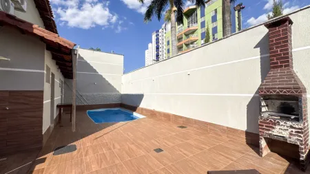 Sobrado no Residencial Village Isabela