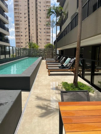 Compacto de luxo