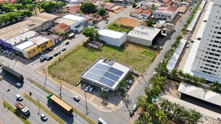 Área Comercial Cândida de Morais