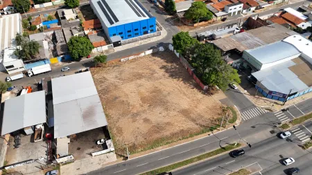 Área Comercial Cândida de Morais